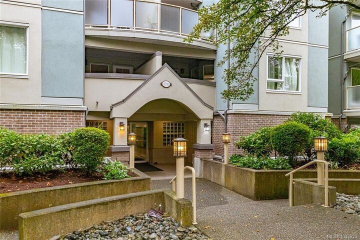 Property Photo: 2710 Grosvenor Rd #403 BC V8T 3M9