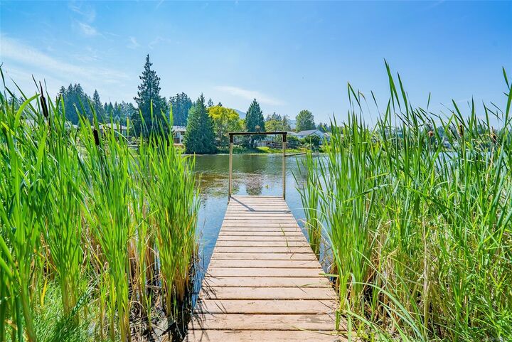 Property Photo:  2145 Michigan Way  BC V9R 5K3 
