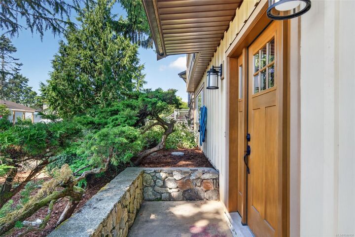 Property Photo: 2188 Calvin Ave BC V8L 4C3
