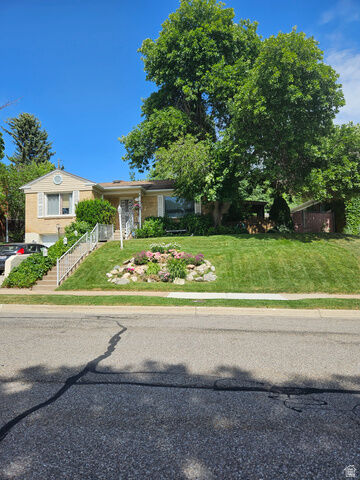 Property Photo: 3020 Circle Way UT 84403