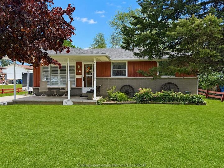 751 Albert Street — photo 1