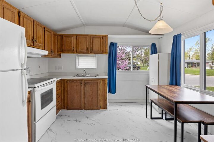 Property Photo: 326 Beverly ON N8M 2C1