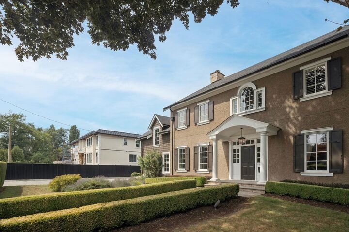 Property Photo: 21041 47 Avenue BC V3A 3K6