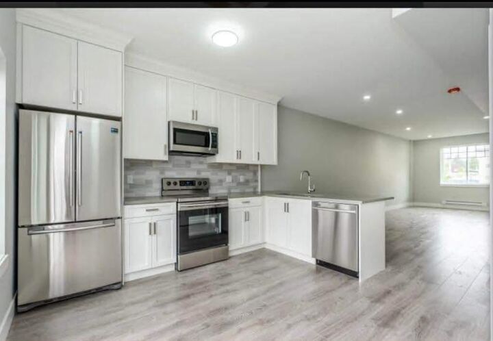 Property Photo: 2530 Janzen Street 14 BC V2T 2R8