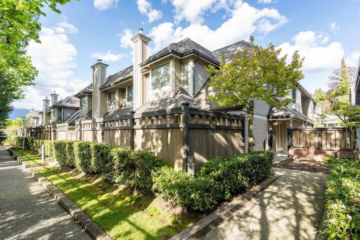 355 Duthie Avenue 32 — photo 1