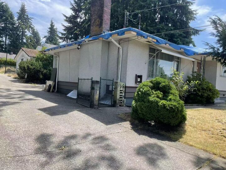 Property Photo: 697 Fairview Street BC V3J 4B3