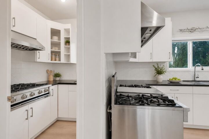 Property Photo: 6998 Fielding Court BC V5A 1Y5