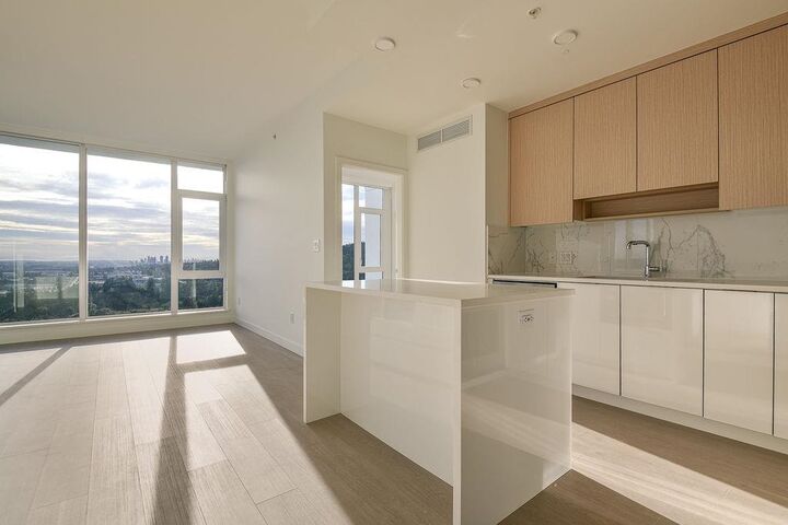 Property Photo: 699 Whiting Way 2108 BC V3J 0N7