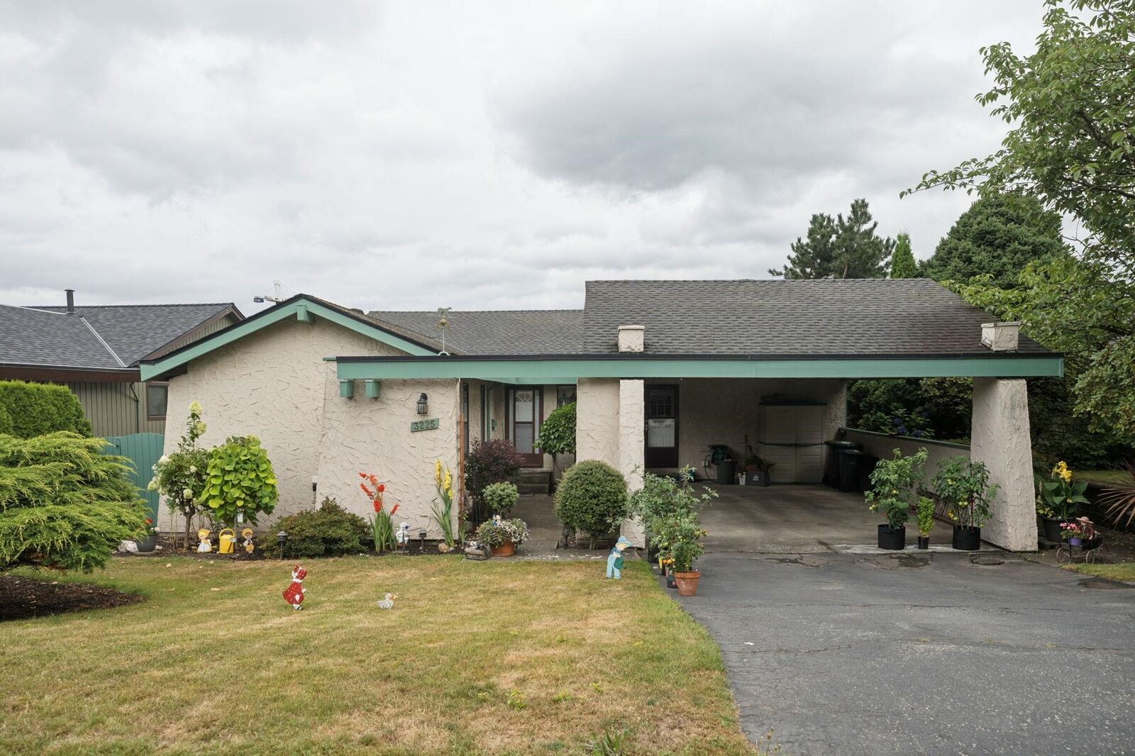 Property Photo: 3225 Pinda Drive BC V3H 3J6