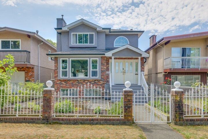 2038 E 26th Avenue — photo 1