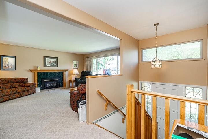 Property Photo: 13852 Malabar Avenue BC V4B 2X9