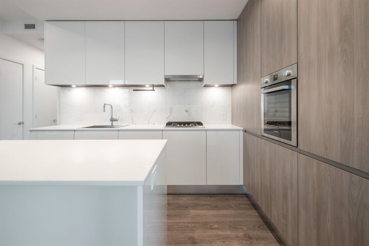 Property Photo: 4650 Brentwood Boulevard 1505 BC V5C 0M3