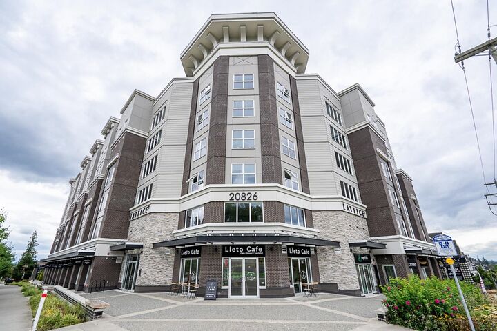 20826 72 Avenue 209 — photo 1