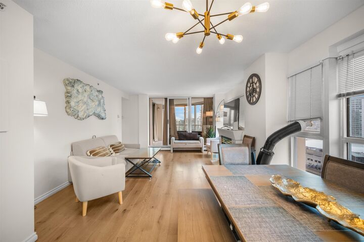 Property Photo: 183 Keefer Place 2204 BC V6B 6B9