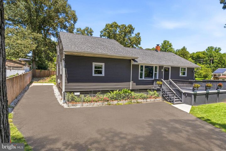 Property Photo: 1402 Norcross Lane MD 21144