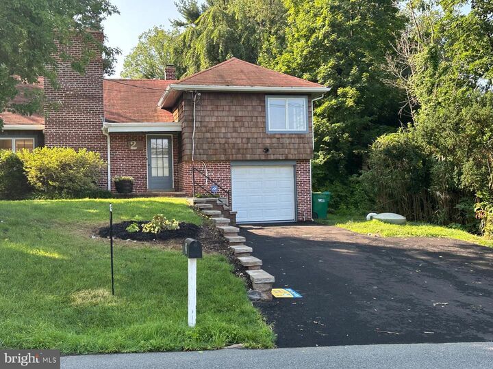 Property Photo:  2 Snuff Mill  DE 19807 