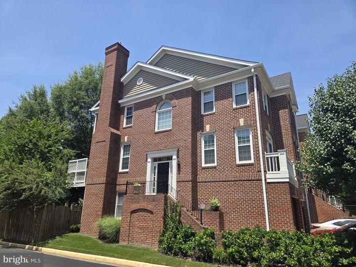 Property Photo: 8127 Boss Street VA 22182