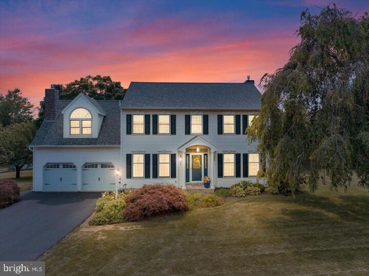 Property Photo: 1424 Hay Field Drive PA 17519