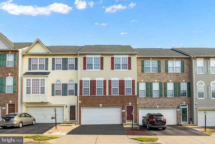 Property Photo: 2192 Armitage Court VA 22191