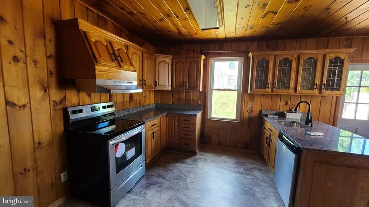 Property Photo: 3213 Walnut Street PA 18081