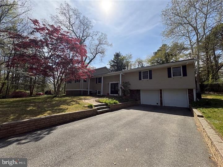 Property Photo:  582 Richard Way  MD 21146 