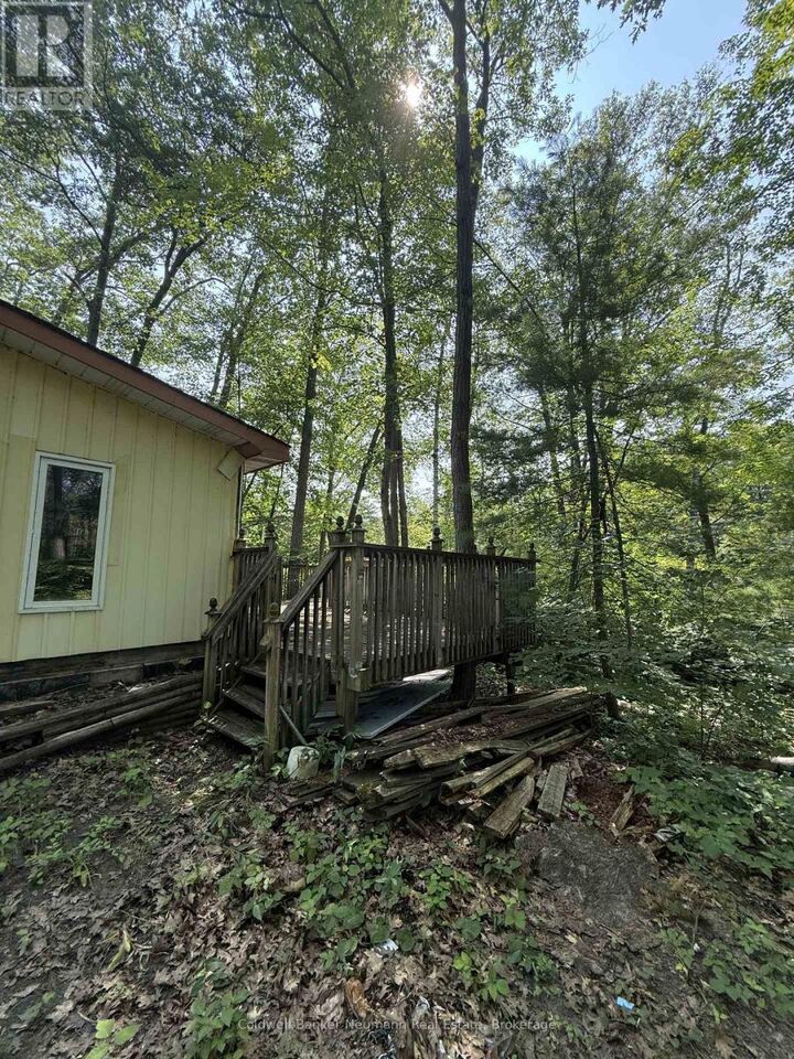 Property Photo: 808 Oxbow Park Drive ON L9Z 2V1
