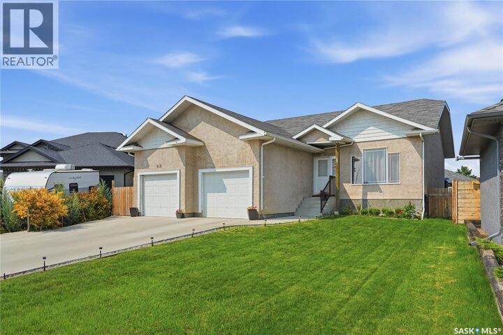 Property Photo: 618 Deer Court SK S0K 4S0