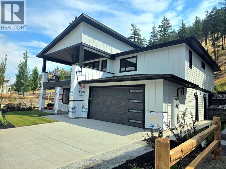 Property Photo: 491 Clifton Road North BC V1V 1H1