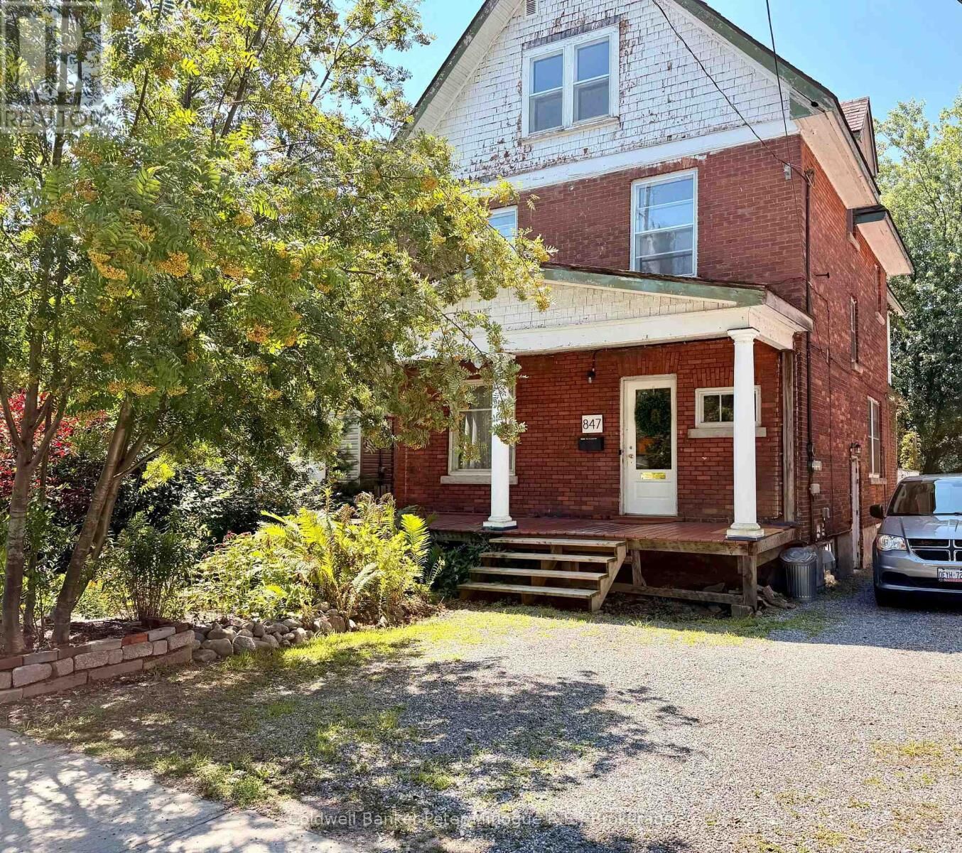 Property Photo:  847 McIntyre Street West  ON P1B 3A2 