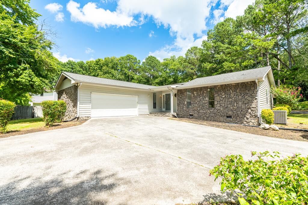Property Photo: 3032 Brookhaven Circle GA 30720