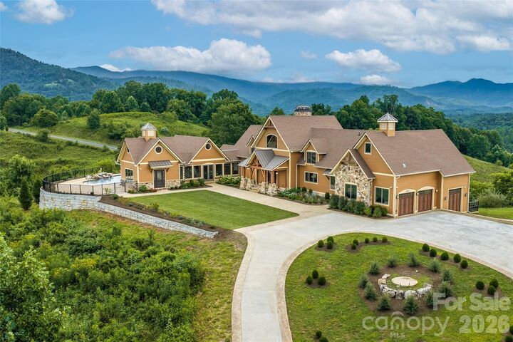 Property Photo:  946 Ridge Road  NC 28740 