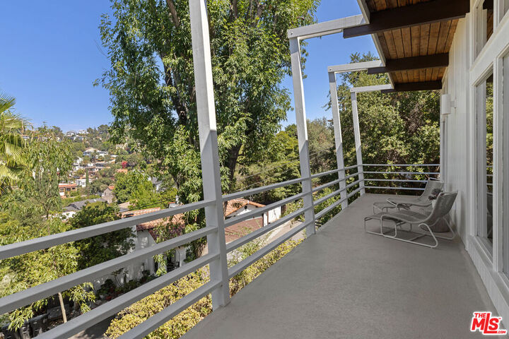 Property Photo:  1335 Columbia Dr  CA 91205 