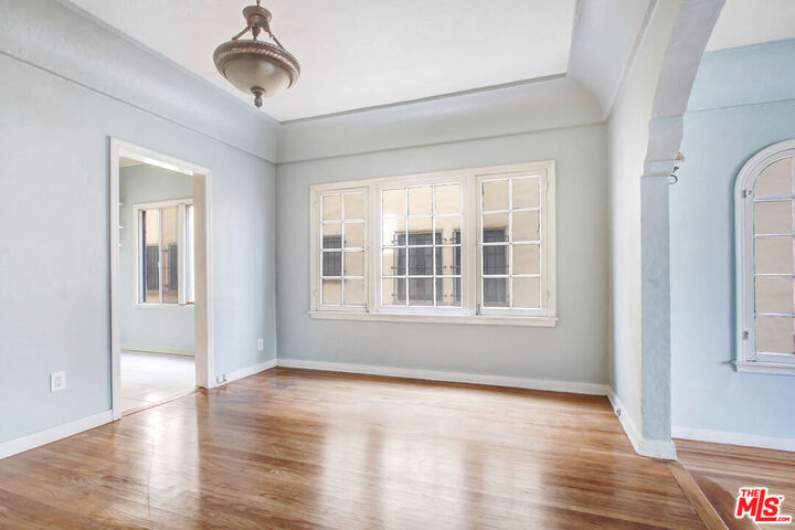 Property Photo:  424 N Gardner St, Unit 424 1/2  CA 90036 
