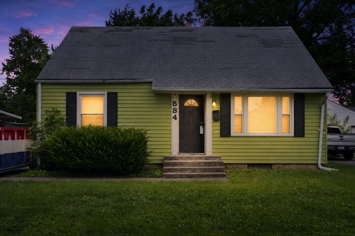 Property Photo: 584 S Ashburton Road OH 43213