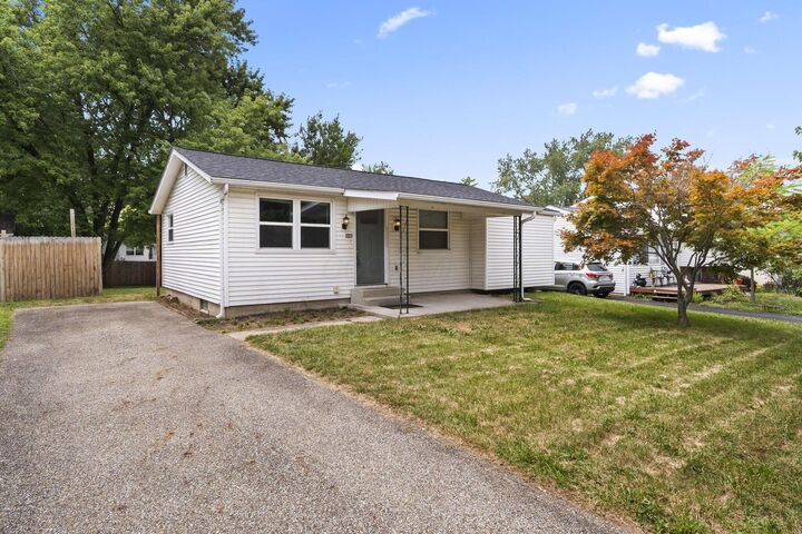 Property Photo:  1679 Woodhurst Court  OH 43223 