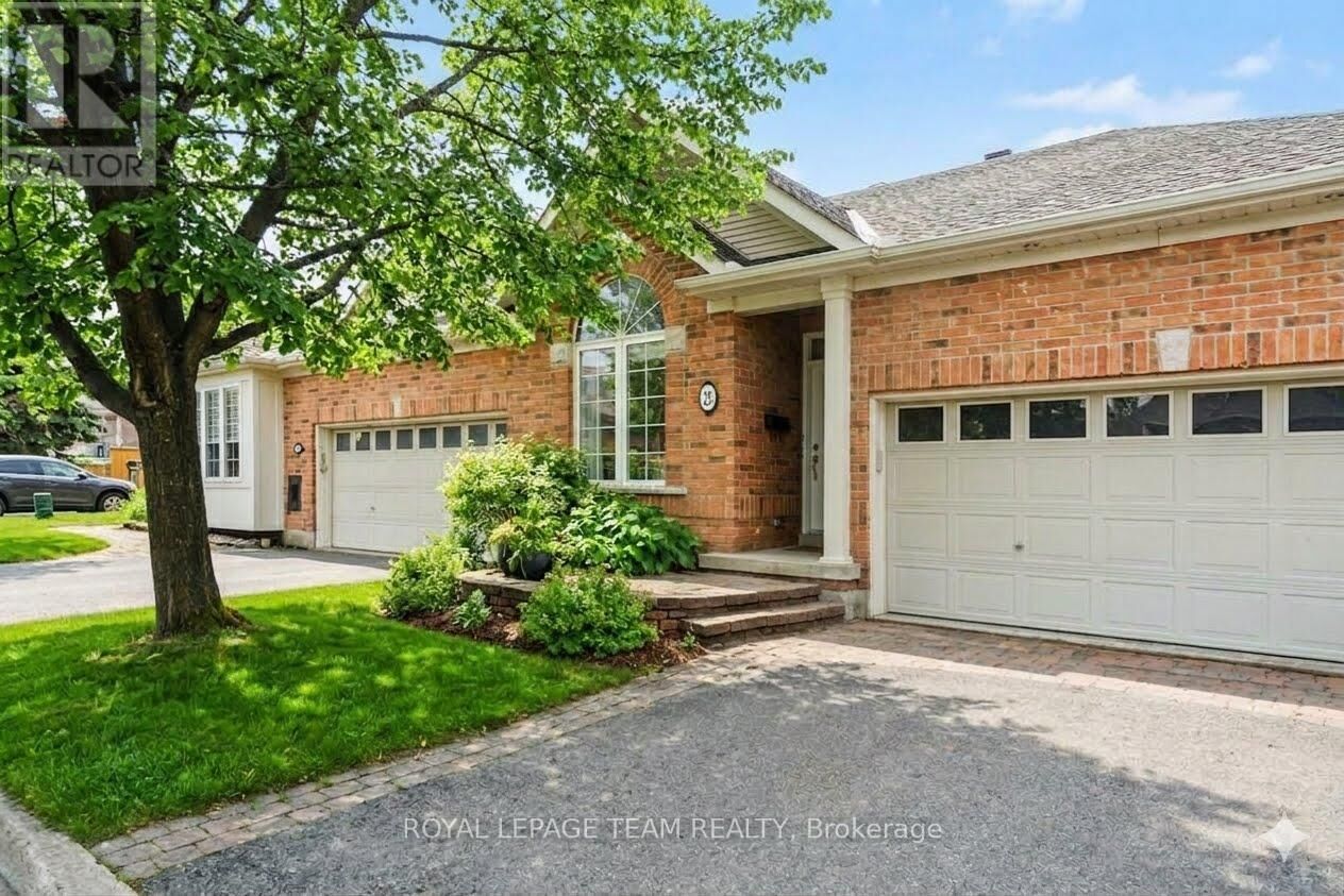 Property Photo: 25 Sawchuk Terrace ON K2K 3H1