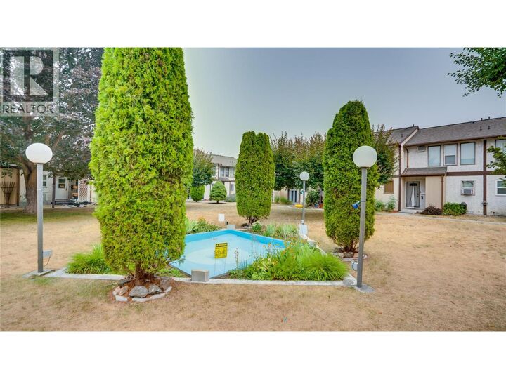 Photo de la propriété:  4100 24 Avenue 131  BC V1T 1M2 