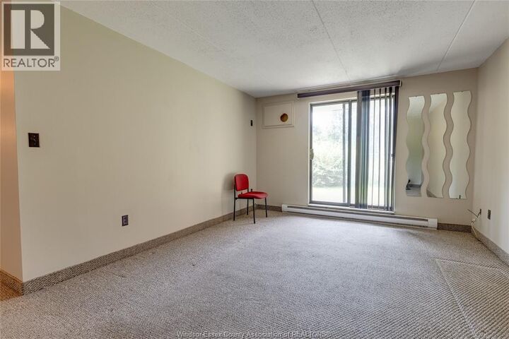 Property Photo:  3355 Sandwich Street 104  ON N9C 1B2 