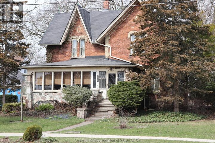 Property Photo:  171 Talbot Street West  ON N0P 1A0 