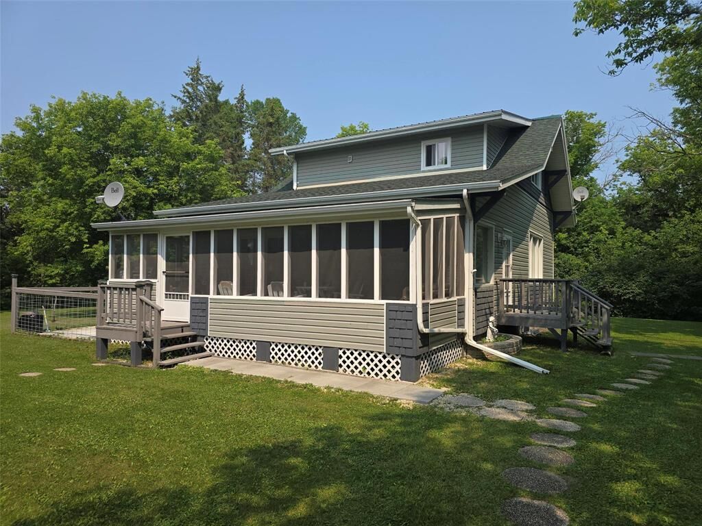Property Photo:  288 St. Phillips Drive  MB R0C 0A0 