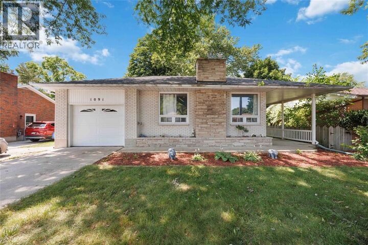 1091 Indian Road North — photo 1