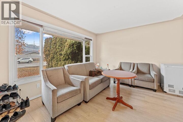 Property Photo:  2310 Greenfield Avenue  BC V2B 4P4 