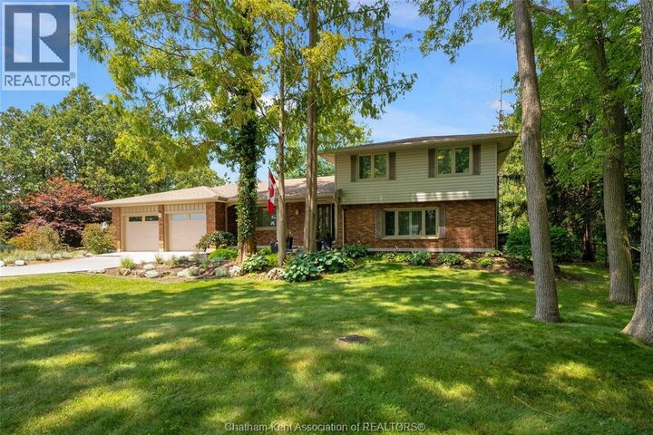 Property Photo:  9133 Woodland Crescent  ON N7M 6J8 