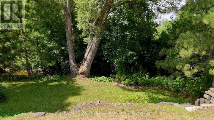 Property Photo:  572 Metcalfe Street  ON P1B 2P8 