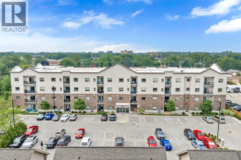 Property Photo:  8475 Wyandotte East 402  ON N8S 0A4 
