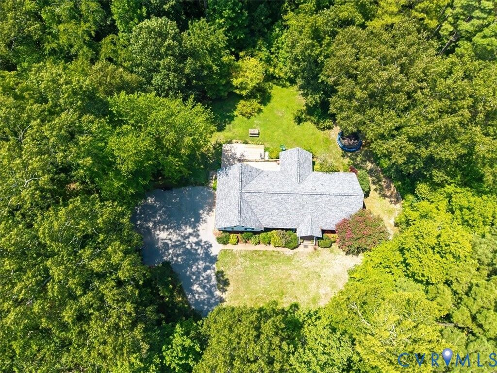Property Photo:  132 Schooner Lane  VA 23109 