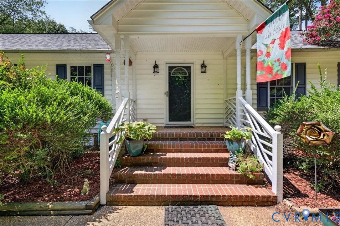 Property Photo:  132 Schooner Lane  VA 23109 
