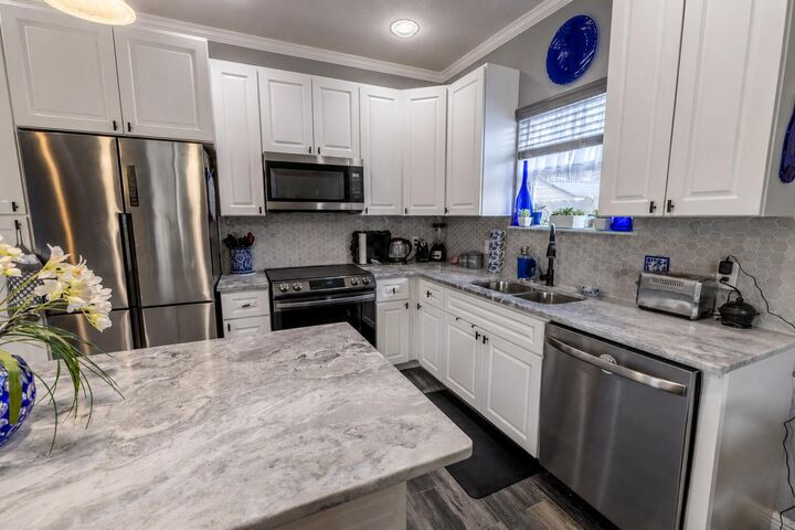 Property Photo:  310 Hilburn Place  FL 32504 