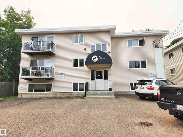 Property Photo: 10710 84 Avenue NW 1 AB T6E 2H9
