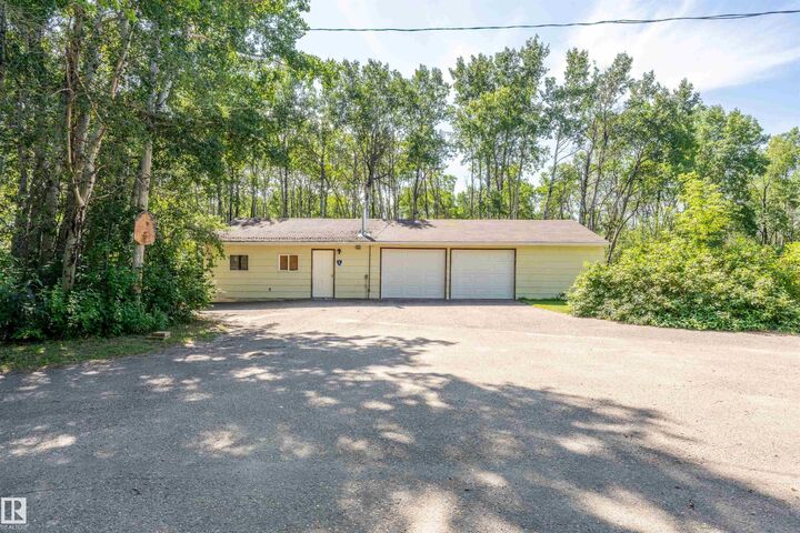Property Photo:  42217 Twp 624  AB T9M 2P2 